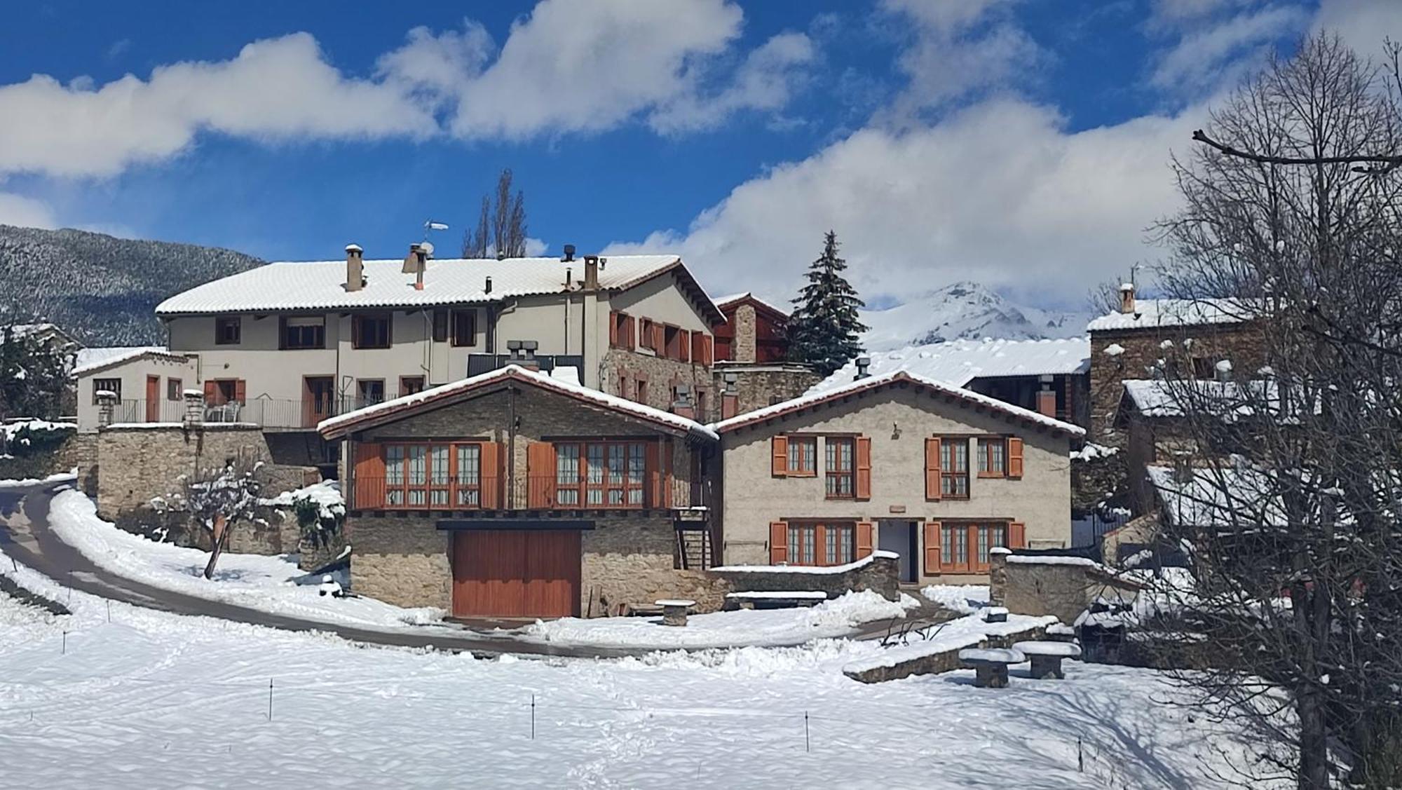 Can Tubau - Casa Rural - Apartaments Campelles Luaran gambar