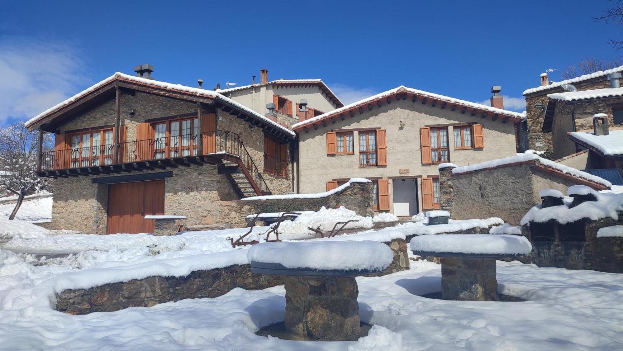 Can Tubau - Casa Rural - Apartaments Campelles Luaran gambar